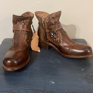 BED STU Heather leather ankle boots. Women’s size 10.